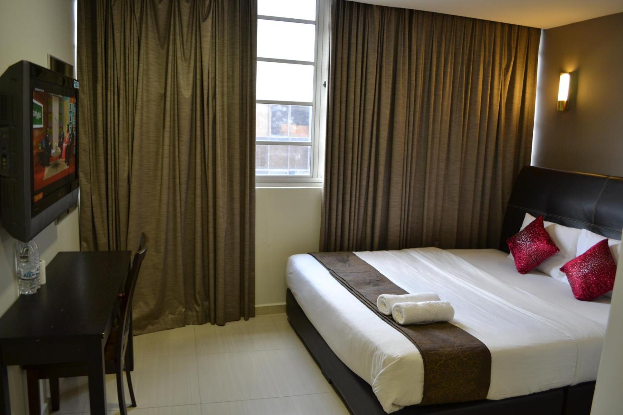 อีซี โฮเต็ล แอท อัมปัง Hotel Batu Empat ภายนอก รูปภาพ