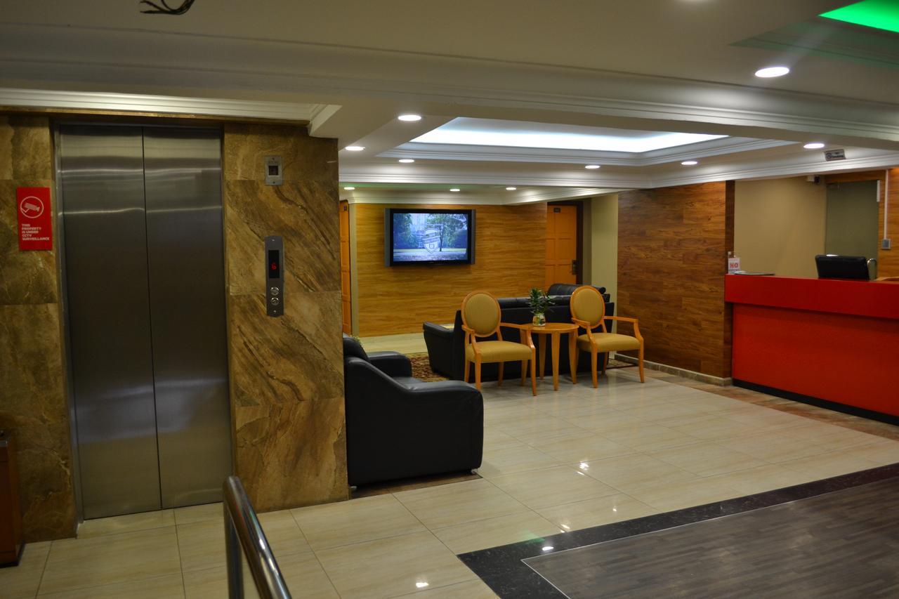 อีซี โฮเต็ล แอท อัมปัง Hotel Batu Empat ภายนอก รูปภาพ