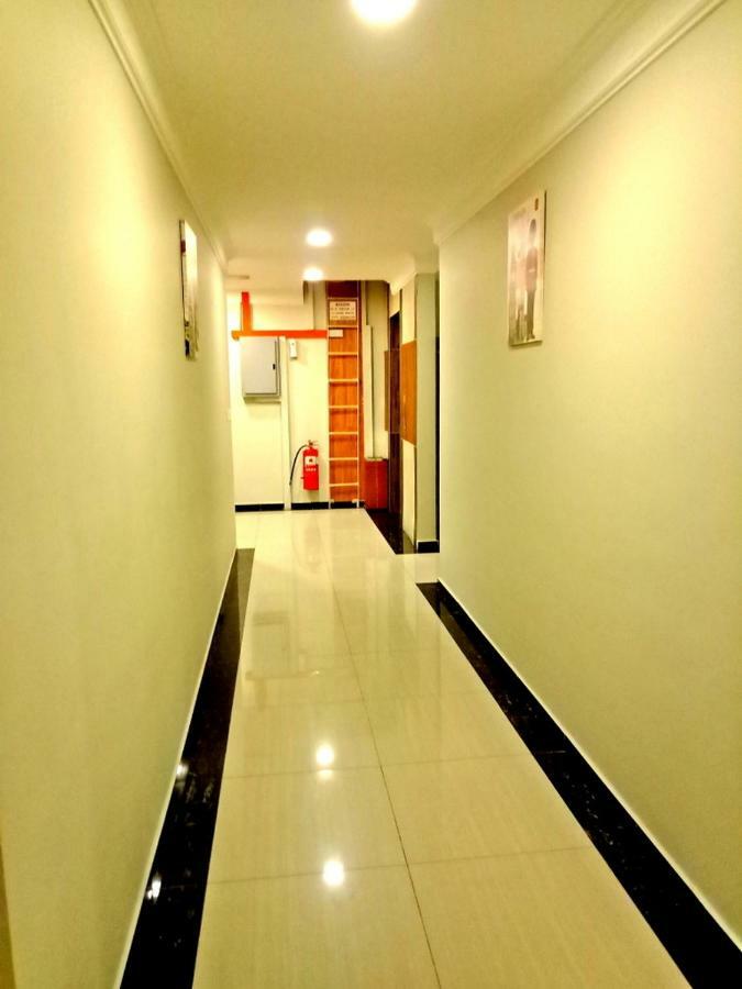 อีซี โฮเต็ล แอท อัมปัง Hotel Batu Empat ภายนอก รูปภาพ