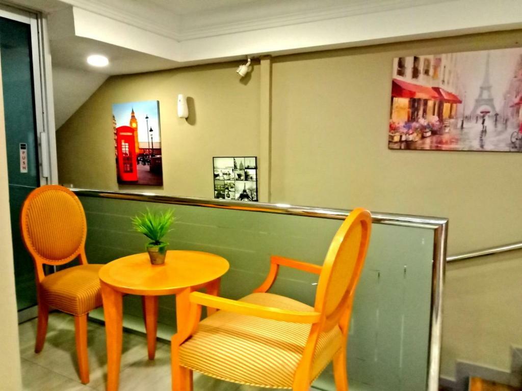 อีซี โฮเต็ล แอท อัมปัง Hotel Batu Empat ภายนอก รูปภาพ
