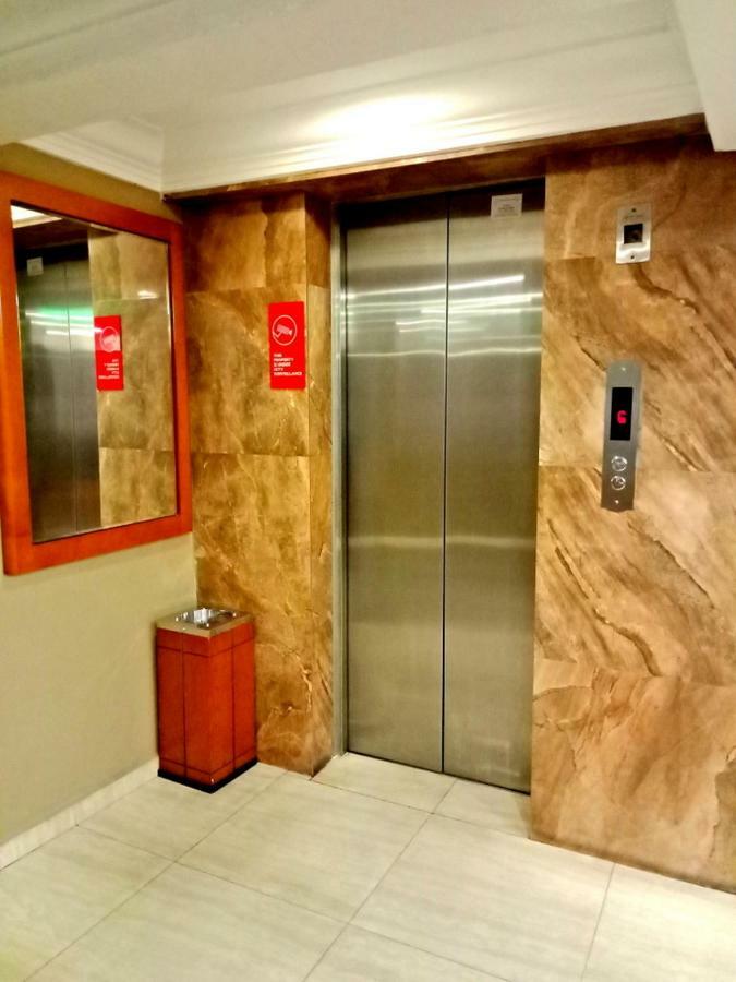 อีซี โฮเต็ล แอท อัมปัง Hotel Batu Empat ภายนอก รูปภาพ
