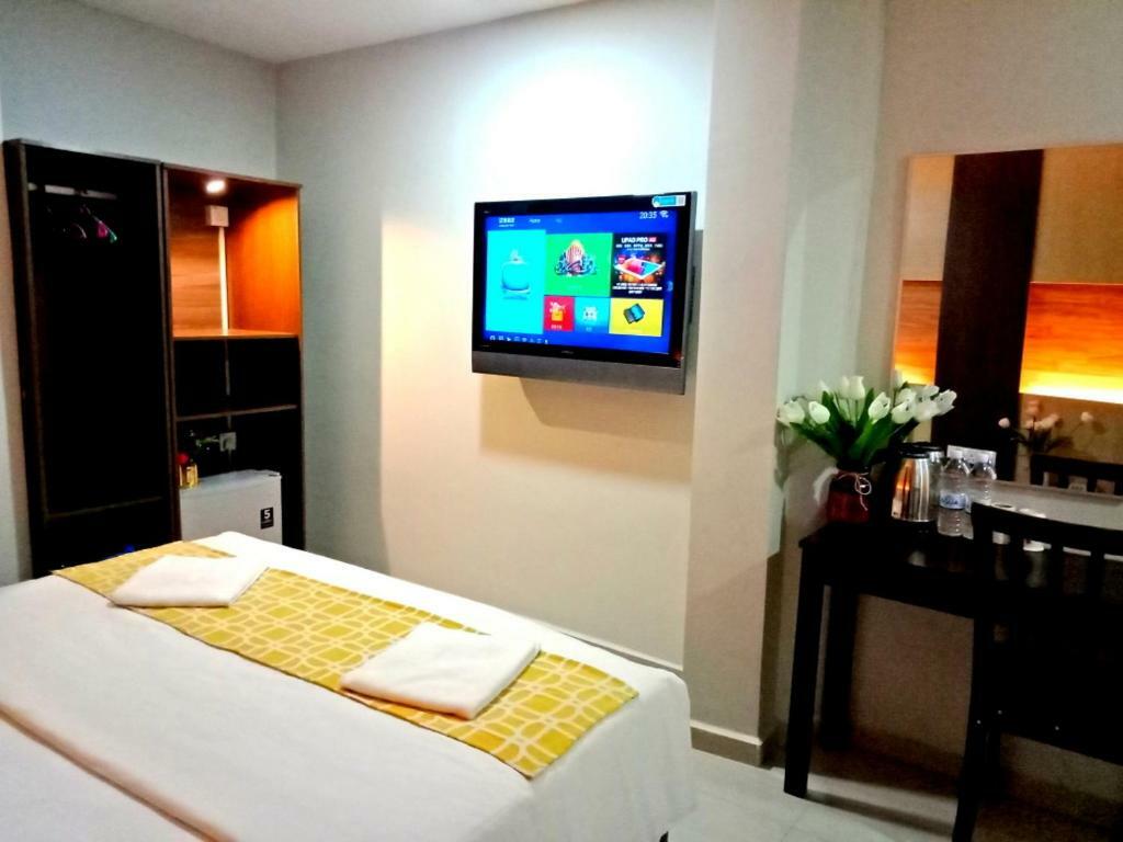 อีซี โฮเต็ล แอท อัมปัง Hotel Batu Empat ภายนอก รูปภาพ
