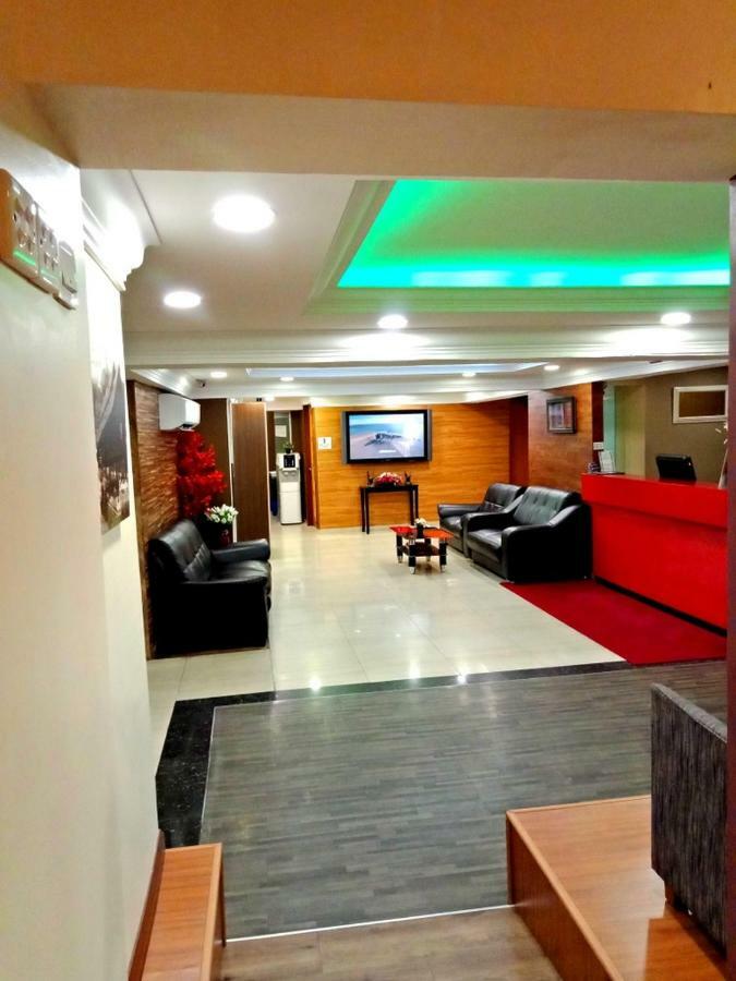 อีซี โฮเต็ล แอท อัมปัง Hotel Batu Empat ภายนอก รูปภาพ