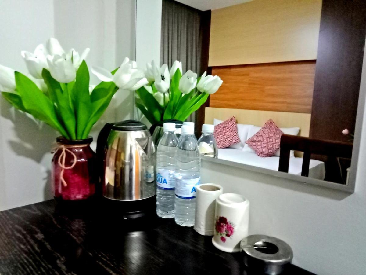 อีซี โฮเต็ล แอท อัมปัง Hotel Batu Empat ภายนอก รูปภาพ
