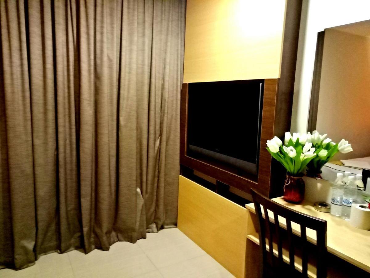 อีซี โฮเต็ล แอท อัมปัง Hotel Batu Empat ภายนอก รูปภาพ